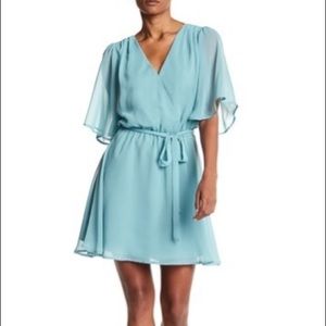 Cupcakes and Cashmere Thompson Bell Sleeve Dress